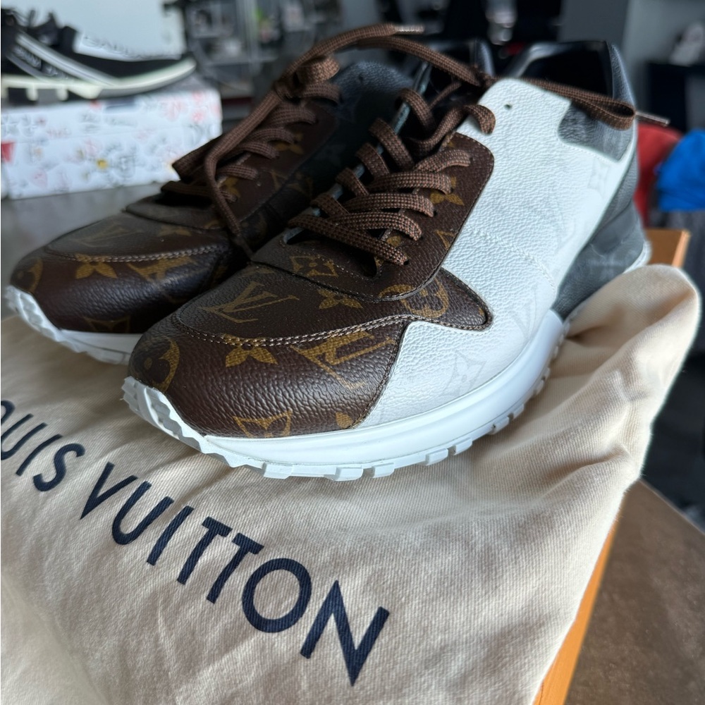Louis Vuitton Brown & White Men’s Monogram Low-Top Sneakers